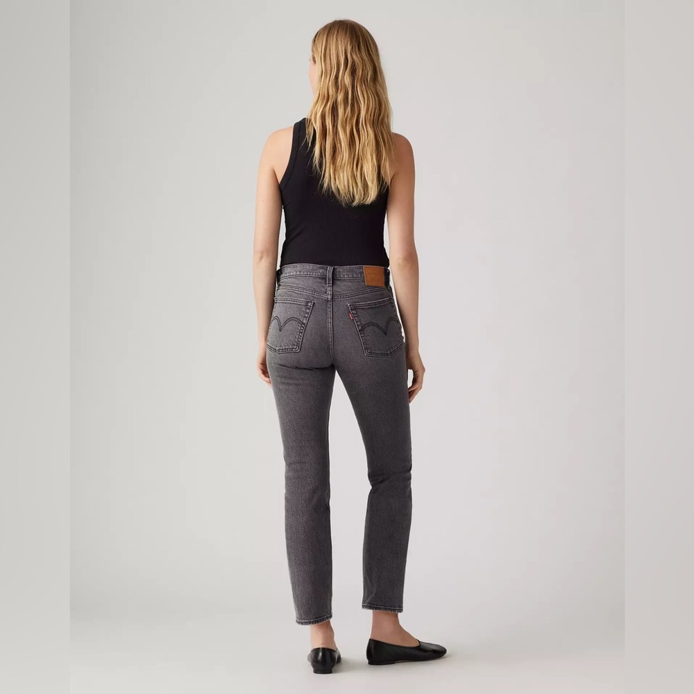Levis Levi's Wedgie Straight Fit Distressed Knee Jeans In Faded Black Wash Sz 28